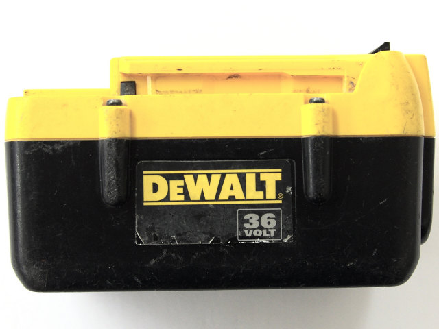 [DE9360]DEWALT(デウォルト) バッテリーセル交換