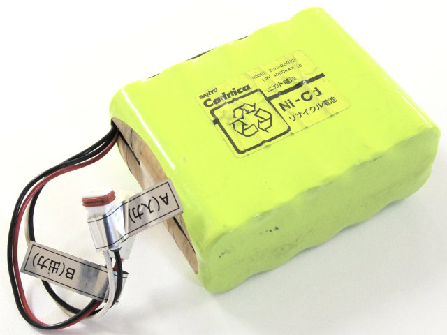 [KAR23、20N-2000CK]TOEX オーバードア(跳ね上げ門扉)バッテリーセル交換