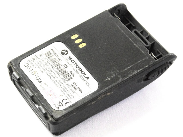 [PMNN4074、PMNN4074AJ]モトローラ(MOTOROLA) GL2500Rシリーズバッテリーセル交換