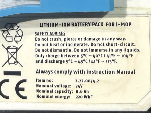 [S.72.0074.2]i-term 業務用床洗浄機 i-mop XL、i-power バッテリーセル交換[1]
